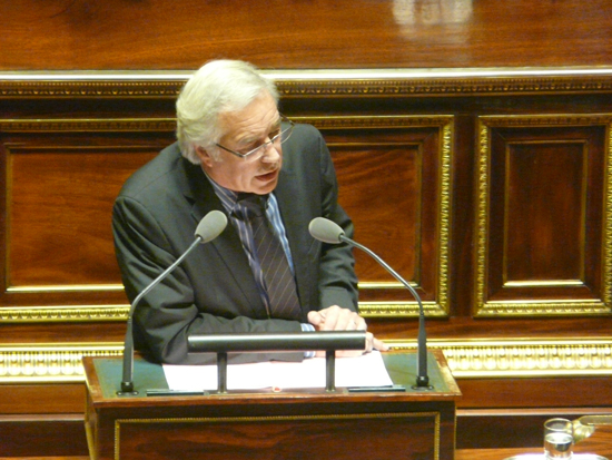 François Rebsamen, le sénateur de la Côte-d'Or, pendant son discours dans l'hémicycle. (EFJ-MAG/Arnaud Rey)