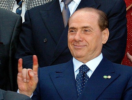 berlusconi_corna2.jpg